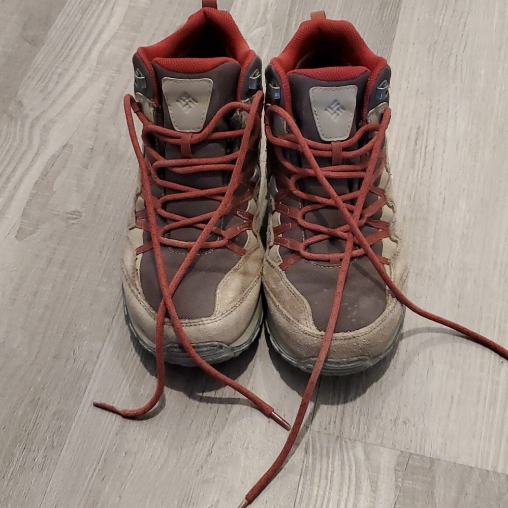 Columbia hiking boots